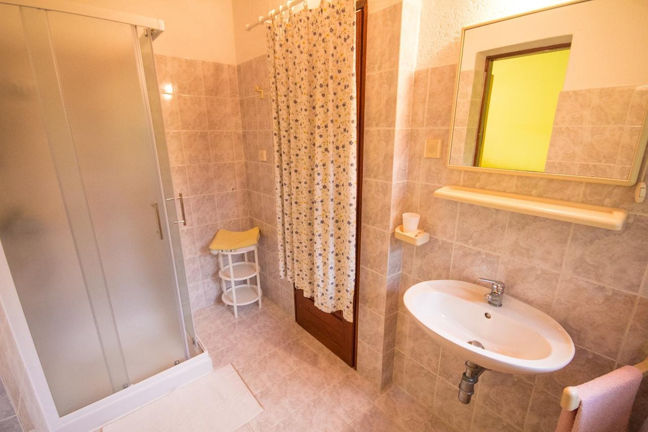 Sandra House With Apartment Umago Esterno foto
