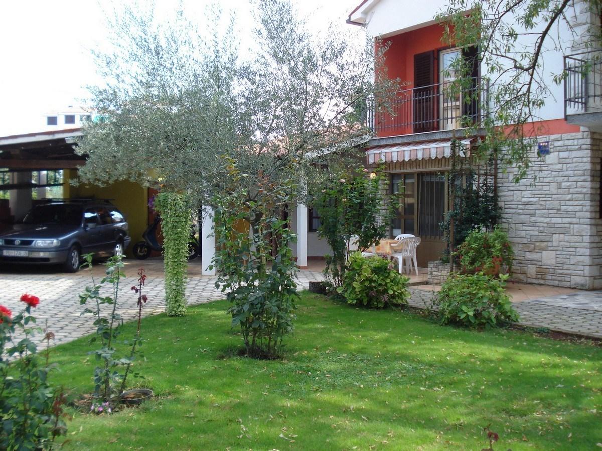 Sandra House With Apartment Umago Esterno foto