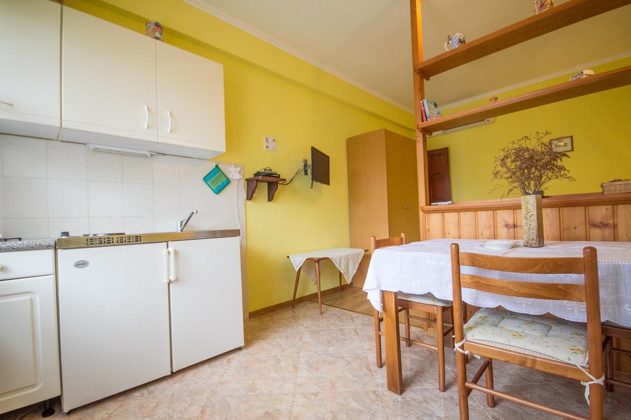 Sandra House With Apartment Umago Esterno foto